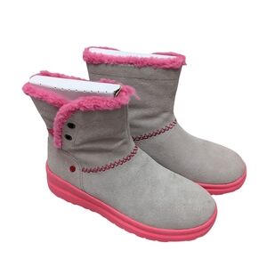 NWOT UGG Women's I Heart Kisses Pink Fleece Boots Size 7